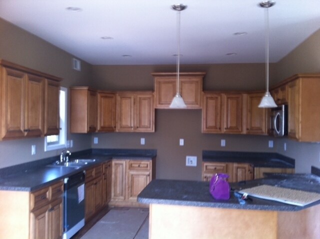 Building Photo - 1715 W Crocus Dr