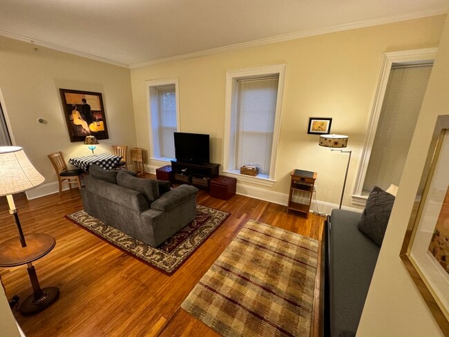 Foto del edificio - 33 Maplewood Ave