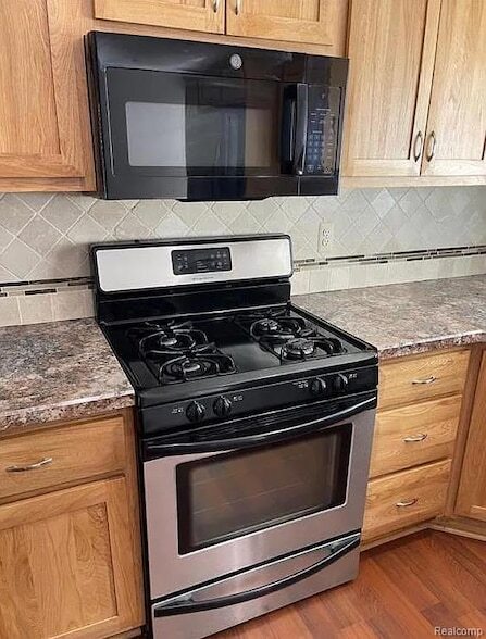 Foto del edificio - 902 E Windemere Ave