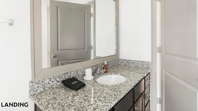 Building Photo - 18021 Kingsland Blvd