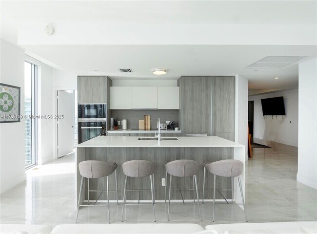 Foto del edificio - 2900 NE 7th Ave