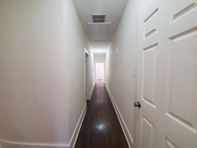 Foto del edificio - 1160 Tanglewood St
