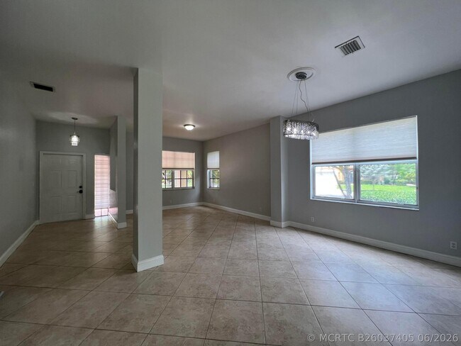 Foto del edificio - 16447 SW 1st Ct