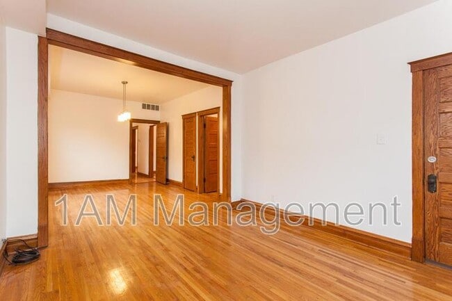 Building Photo - 3228 N Lawndale Ave