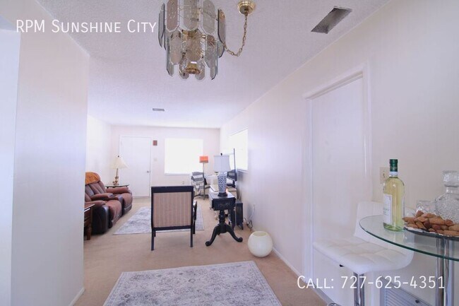 Foto del edificio - 10321 Larchmont Pl