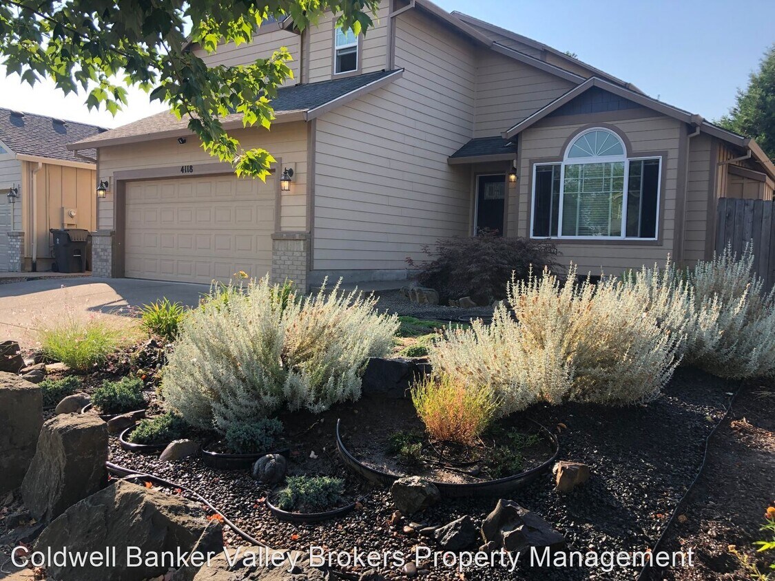 Foto principal - 3 br, 2.5 bath House - 4118 Gusty Ave NE