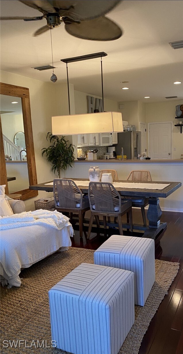 Foto del edificio - 768 Hampton Cir