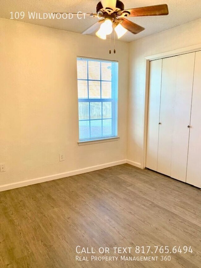 Foto del edificio - 109 Wildwood Ct