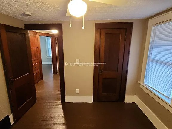 Building Photo - 659 East Ave