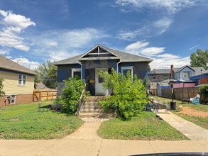 Building Photo - 413 S 6th St