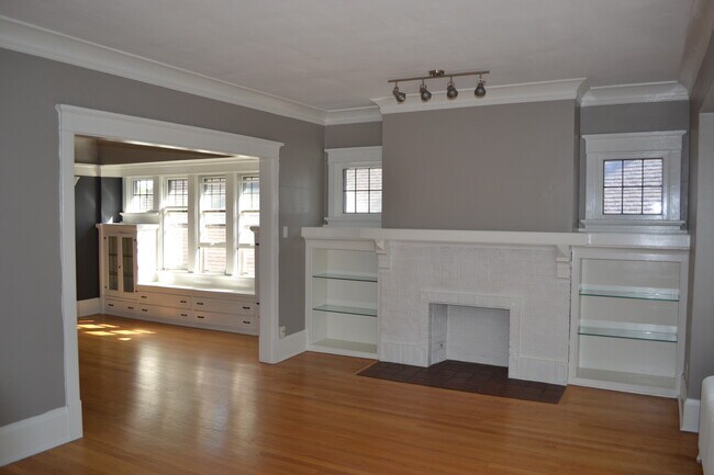 Foto del edificio - 3942 N Farwell Ave