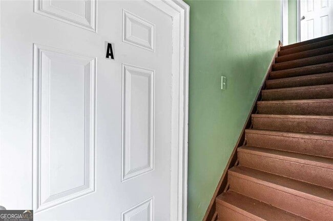 Building Photo - 930 Hall St NW