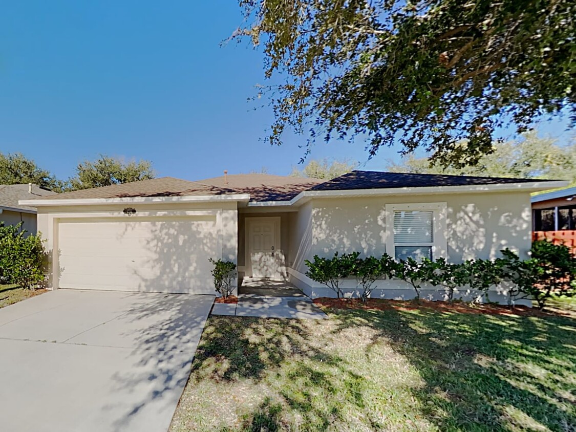 Primary Photo - 4716 Four Lakes Dr