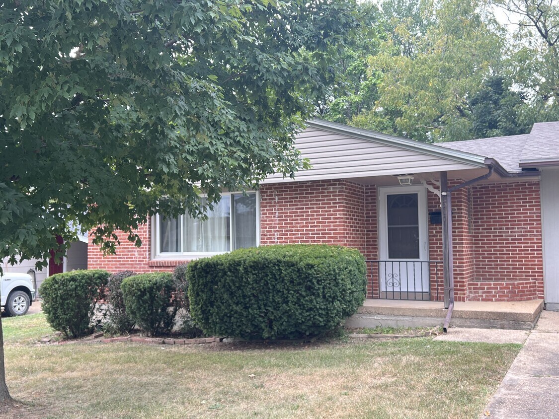Foto principal - 517 E 2nd St