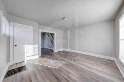 Foto del edificio - 622 N Mulberry St