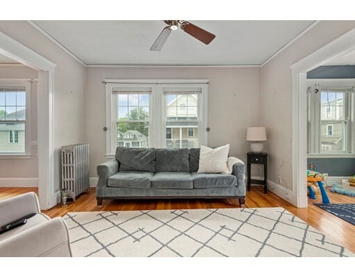 Foto del edificio - 38-40 Lenoxdale Ave