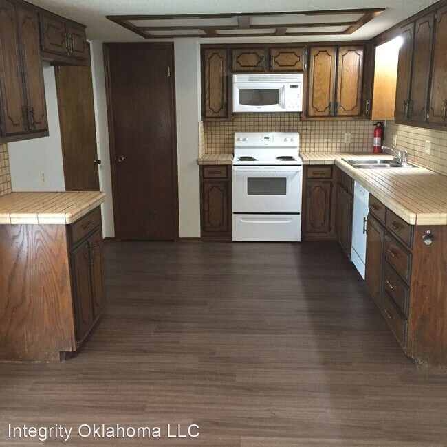 Foto del edificio - 3 br, 2 bath House - 1010 Castle Rd