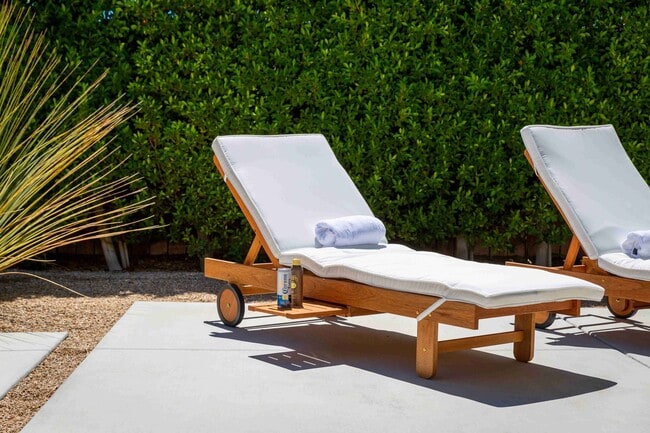 Building Photo - Luxury Oasis with Pool in Palm Springs