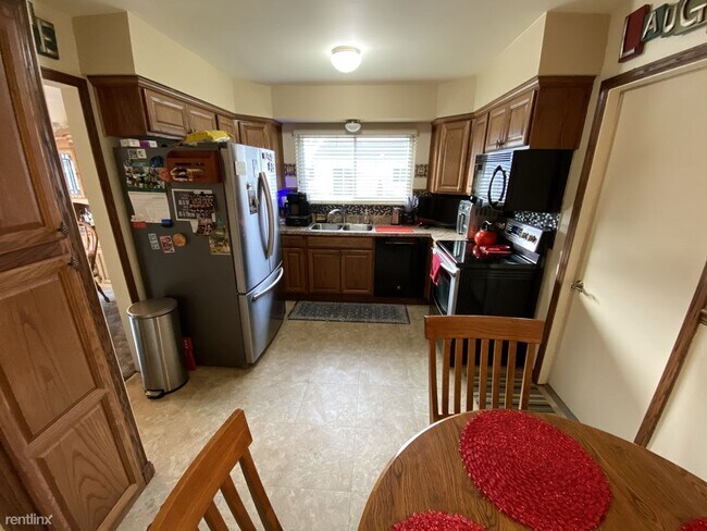 Building Photo - 3 br, 2 bath House - 42745 Saltz Rd House