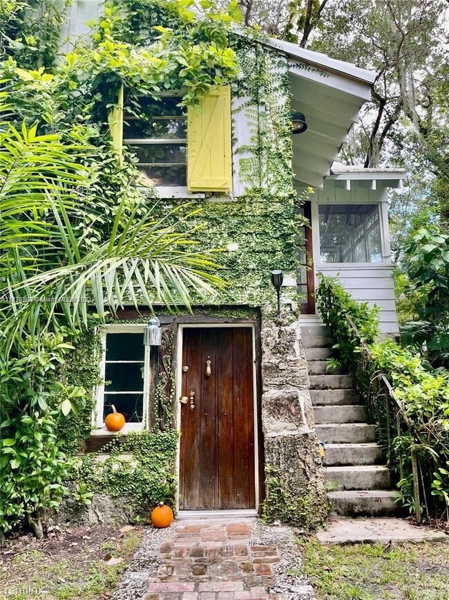 Building Photo - 3 br, 2 bath Townhome - 6 55 41 .49 AC M/L...