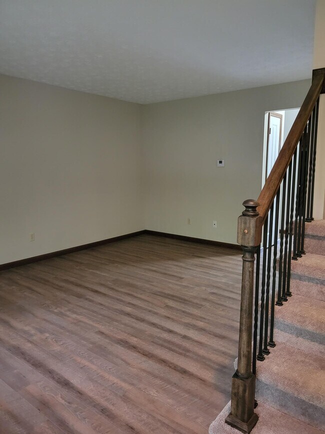 Foto del edificio - 32 Manor Dr