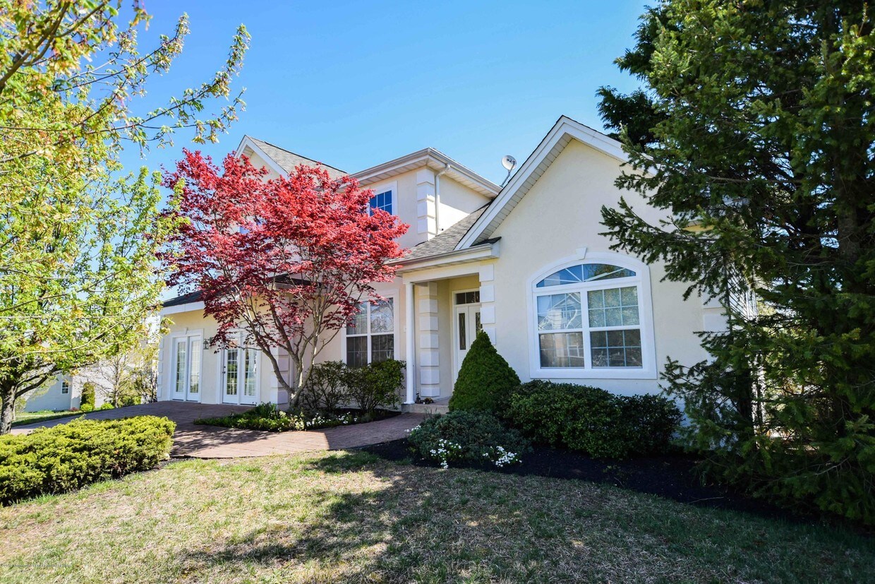 16 Alexandra Way, Little Egg Harbor Township, NJ 08087 House for Rent