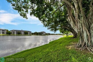 Building Photo - 9430 Poinciana Pl