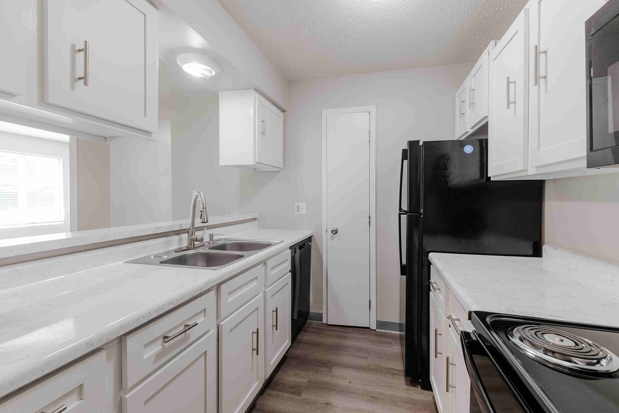 Primary Photo - Hamlet Apartments