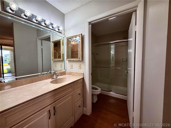 Foto del edificio - 8657 Boca Glades Blvd W