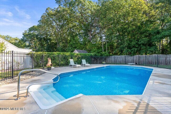 Foto del edificio - 23 Barbara Ln