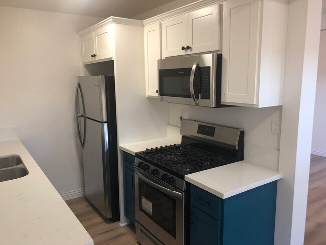 Foto del edificio - 2823 E 7th St