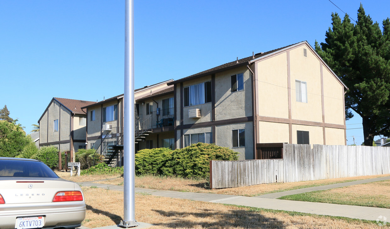 Primary Photo - Letterman Apartments