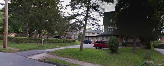Building Photo - 1250-1260 Hill Rd