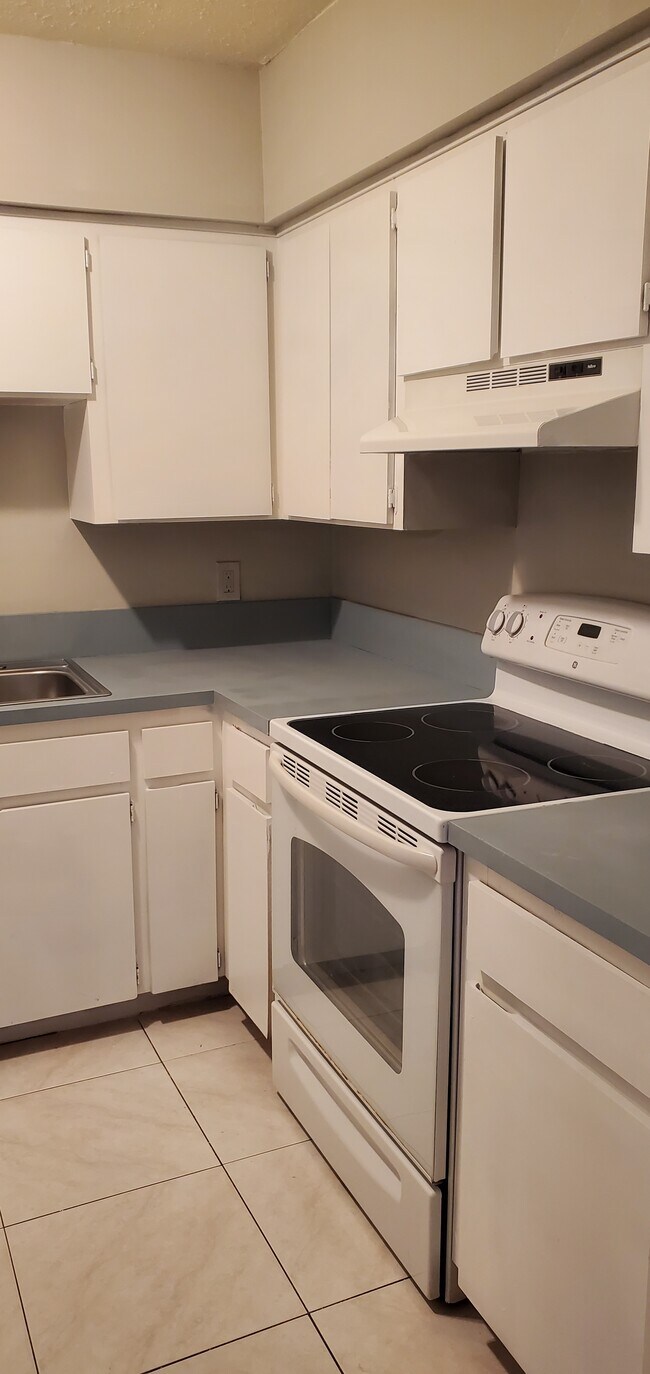 Foto del edificio - 3413 N 52nd St