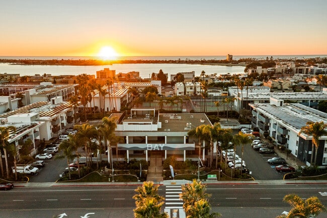 Building Photo - Bay Apartments