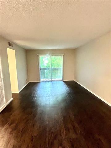 Foto del edificio - 4851 Cedar Springs Rd