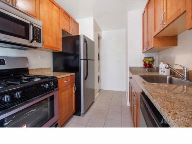 Primary Photo - 35 W 33rd St