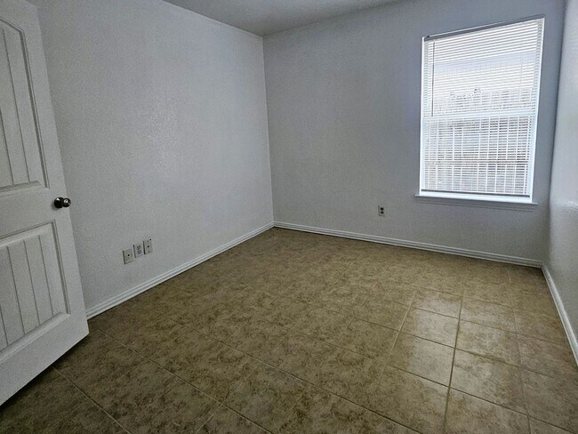 Foto del edificio - 3108 Lincoln Ave