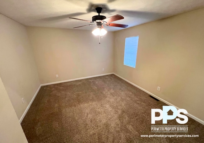 Building Photo - 107 Church St