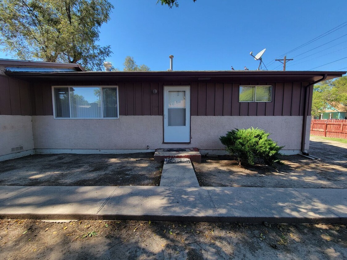 Primary Photo - 1079 Herrera 1112- 1114 W. Mesa Ave