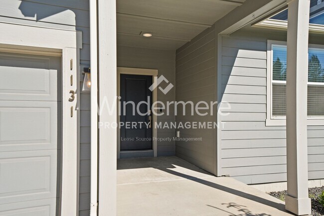 Foto del edificio - Fantastic Newer Home In Mead School Distri...