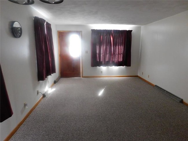 Foto del edificio - 71200 Sharon Rd