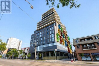 Building Photo - 297 College St