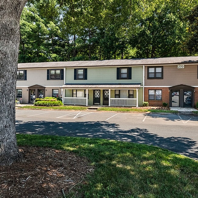 Glendare-Park-700x700-56 - Gardens At Country Club