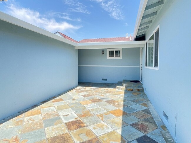Building Photo - 4902 Everglades Park Dr