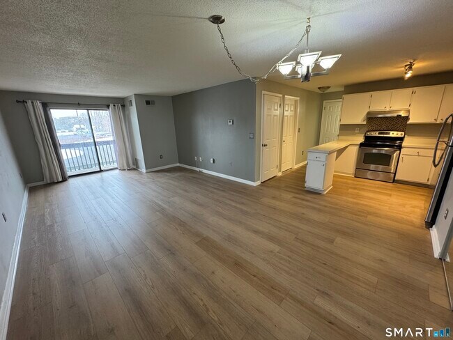 Building Photo - 2202 Harbor View Dr