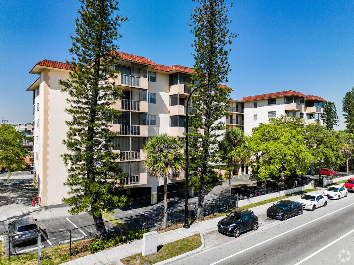 Primary Photo - Coronado Towers