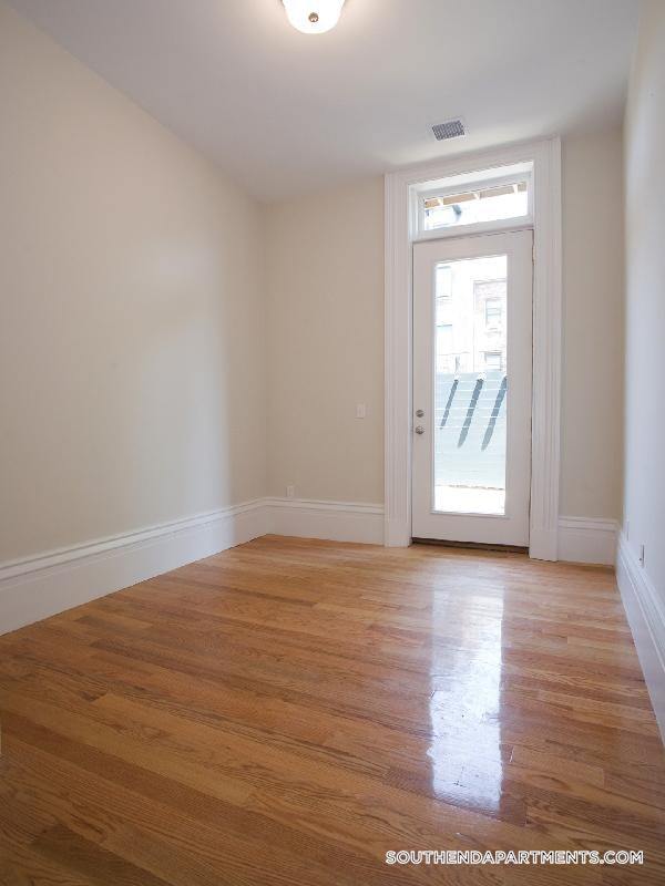 Foto del edificio - 658 Massachusetts Ave