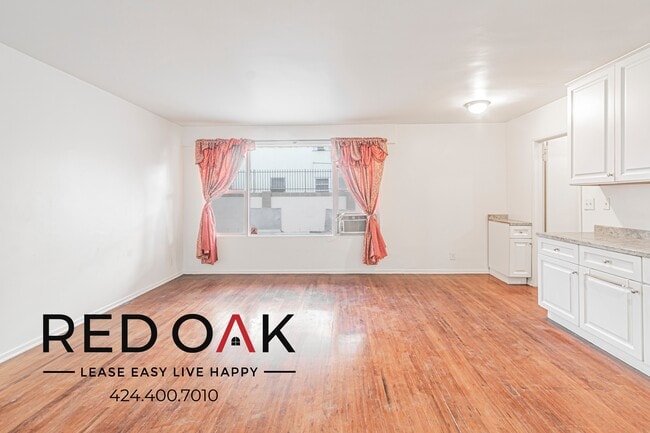 Building Photo - 1352 N Las Palmas Ave
