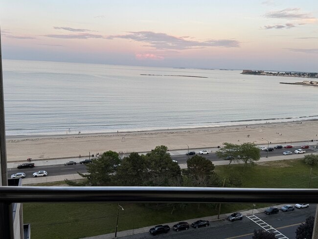 Foto del edificio - 382 Ocean Ave